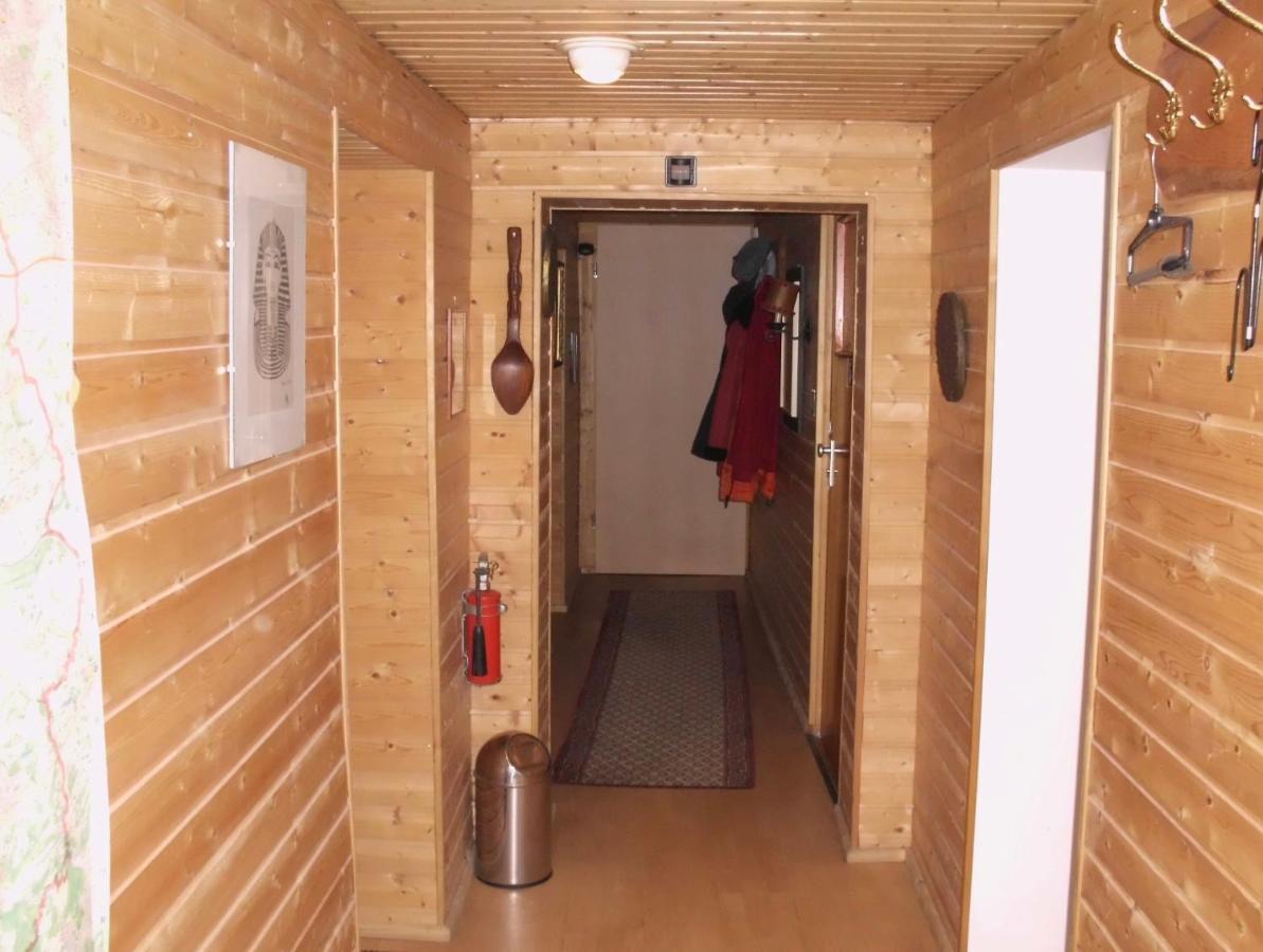 Schoenes Doppelbettzimmer Im Untergeschoss Inkl Parkplatz Nach Verfuegbarkeit Essen Exterior foto